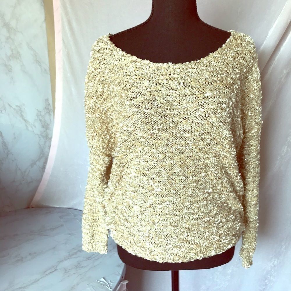 ⚜️Miracle City Sweater⚜️6 For $25